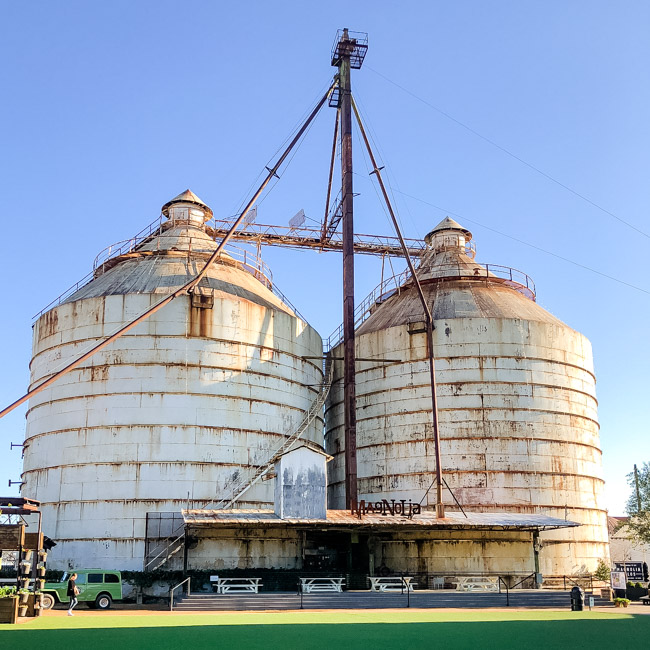 Guide to Magnolia Market at the Silos